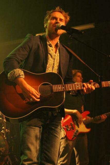 Johannes Oerding in der Kantine Augsburg (2/11).