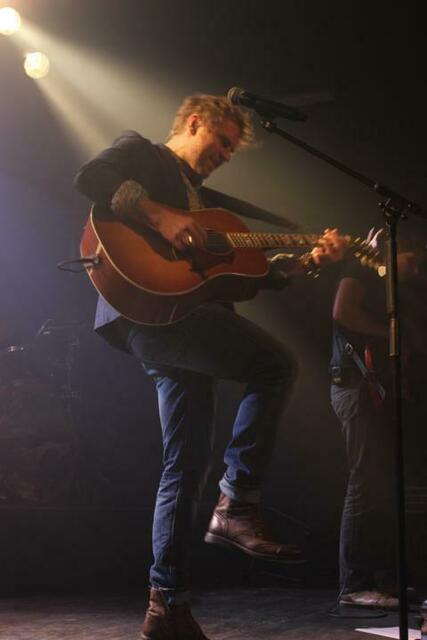 Johannes Oerding in der Kantine Augsburg (7/11).