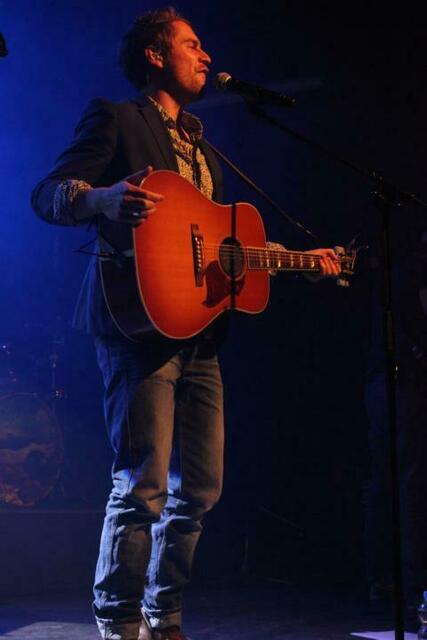 Johannes Oerding in der Kantine Augsburg (3/11).