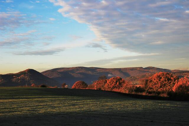 Der "Nationalpark Kellerwald-Edersee" in der Morgensonne.