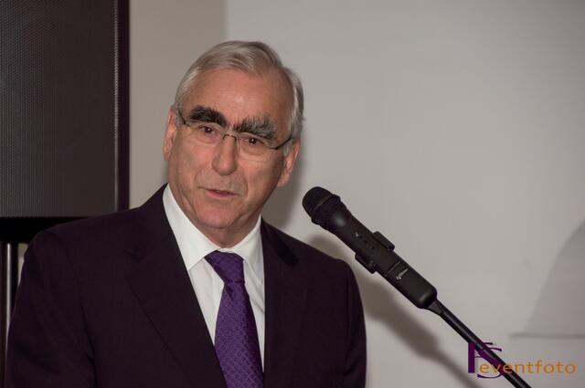 Friedberger Flüger 2013 - Dr. Theo Waigel bei der Laudatio für Preisträger Weihbischof Dr. Dr. Losinger