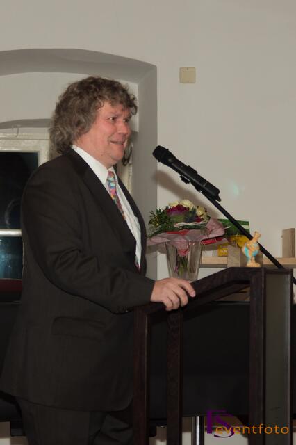 Friedberger Flügel 2013 - Landtagskorrespondent Uli Bachmeier bei der Laudatio auf Wolfgang Auer