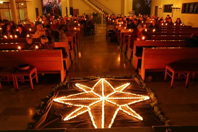 Kampagne „Eine Million Sterne“: Ökumenischer Gottesdienst in der Kirche St. Michael (Stadtallendorf, 16.11.2013)