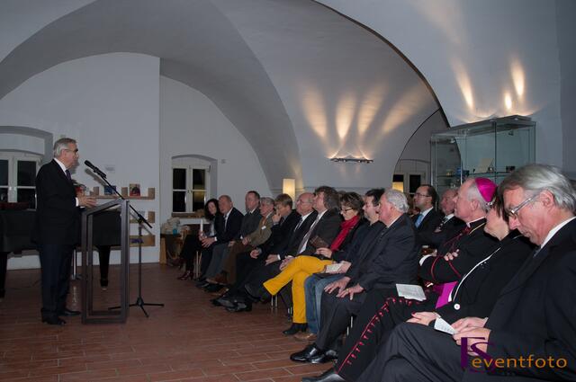 Friedberger Flügel 2013 - Der ehemalige CSU-Vorsitzende Theo Waigel bei der Laudatio für Weihbischof Anton Losinger