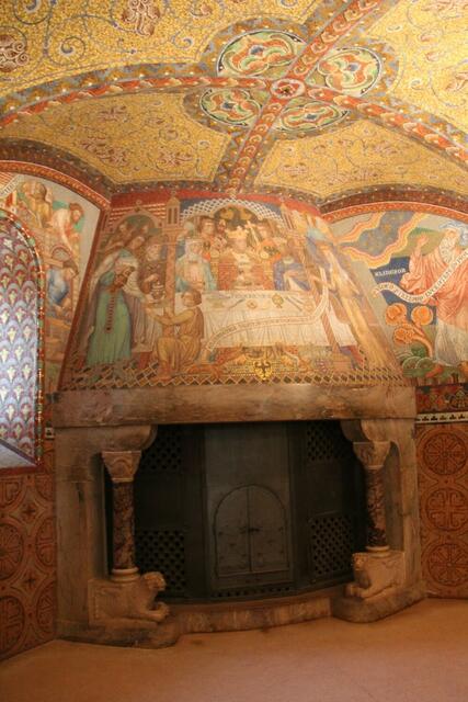 die elisabethkemanate, die wände sind in mosaik gearbeitet und zeigen stationen von elisabeths leben.