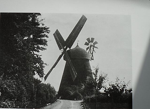die "neue" Holländermühle Ilten um 1890                   (Foto von Werner Wallberg)
