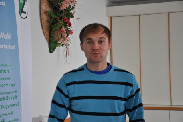 Vorkosten -  David Dirksen kümmert sich neben seiner Gruppen um das Neujahrsschwimmen!