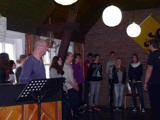 Und dann hatte der Chor Besuch: Die Juleika-Gruppe aus der Nähe von Kassel wollten sich mal einen nicht so ganz traditionellen Chor anhören und ansehen.