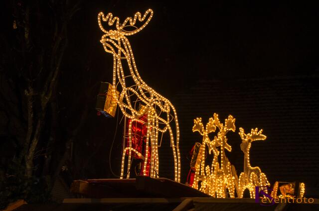 Mit dem Karitativen Christkindlmarkt beginnt der Friedberger Advent 2013