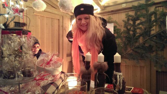 Mit dem Karitativen Christkindlmarkt beginnt der Friedberger Advent 2013 - Vorweihnachtliche Stimmung hlt Einzug im altbayerischen Friedberg im Wittelsbacher Land