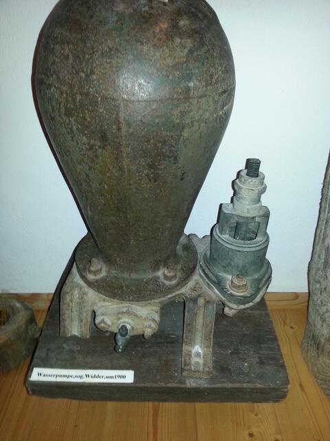 Wasserpumpe, sog. Widder um 1900