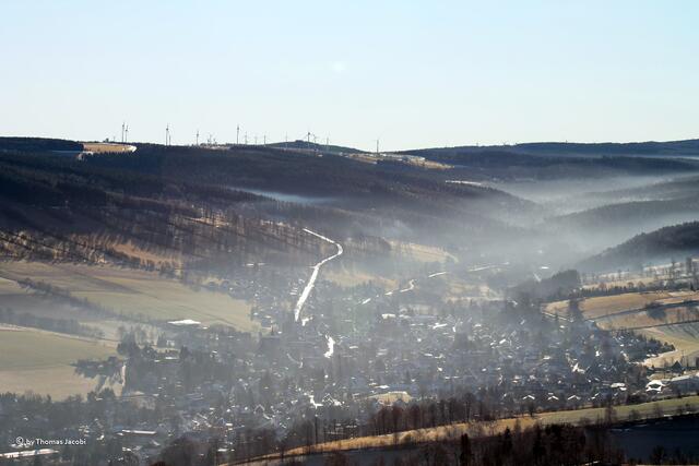 Im Tal von Königswalde noch Nebelschwaden.