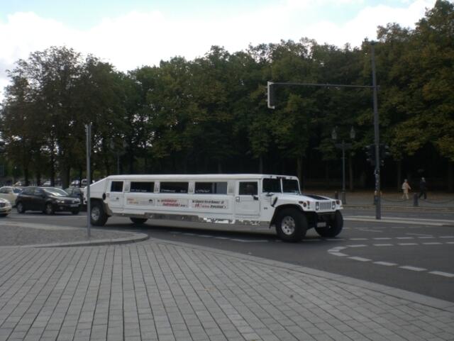 Anscheinend sind in Berlin die Autos der Studenten fast so groß wie die der Studierenden in Soest!
