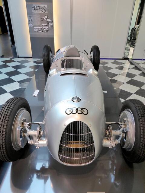 Der Auto-Union Typ C war 1936 der erfolgreichste deutsche Grand-Prix-Rennwagen. Er gewann drei von fünf Großen Preisen, die Hälfte der Rundstrecken-Rennen und alle Bergrennen, die die Auto-Union bestritt. Über 30 Weltrekorde sind mit ihm aufgestellt worden.