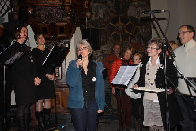 Frau Christiane Schmidt bedankte sich beim Chor.