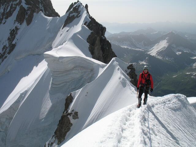 Über den Rochefortgrat im Montblancgebiet führt eine Traumtour.