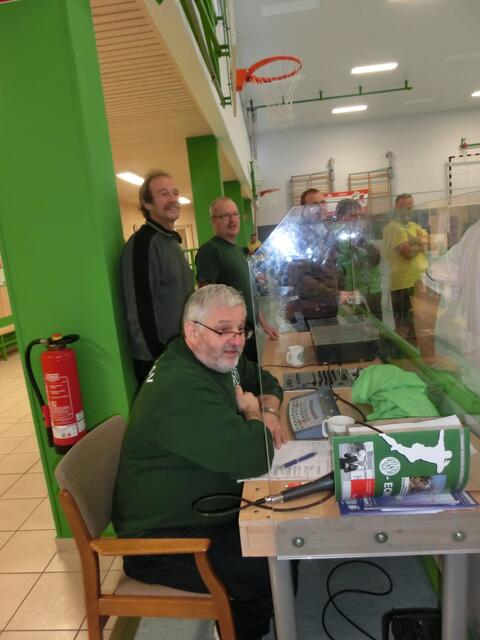 Wilfried Schattschneider am Regiepult ...
