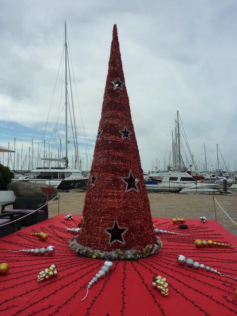Weihnachtdekoration in der Marina Rubicon