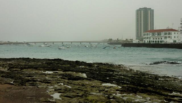 Das einzige Hochhaus steht in Arrecife. Alle anderen hat César Manrique zu verhindern gewusst.