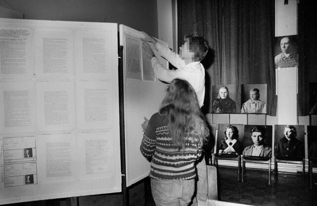 1000-Jahr-Feier Döhren: Fotoausstellung über die Zwangsarbeiter der Döhrener Wolle bei St. Petri.