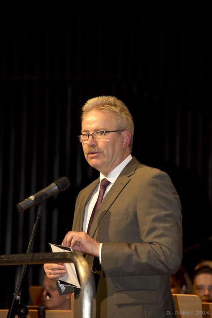 Claus Lange, der Chef der Feuerwehr Hannover, moderierte den Abend.