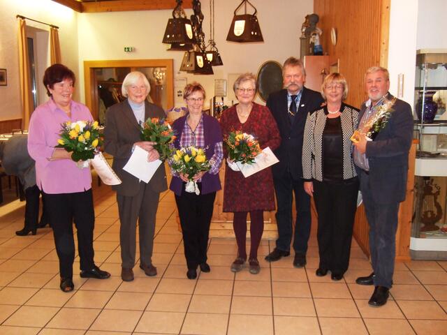 Ursula Harborth, Lisa Schmidt, Herta Drohne, Ingrid Behrendt, Wilhelm Subke, Elke Niehof-Holzapfel,  Hartmut Falkenberg