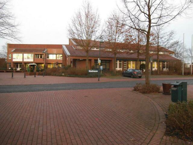 das örtliche Rathaus