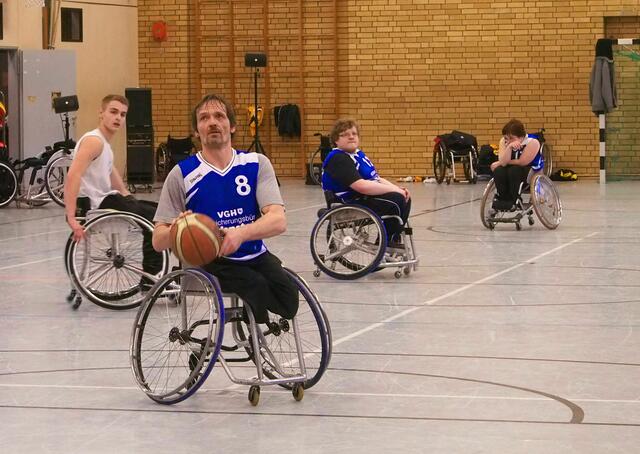Werner Hinz kurz vorm Wurf. Foto Anke Bodenstein