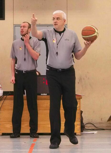 Die Schiedsrichter.  Foto Anke Bodenstein