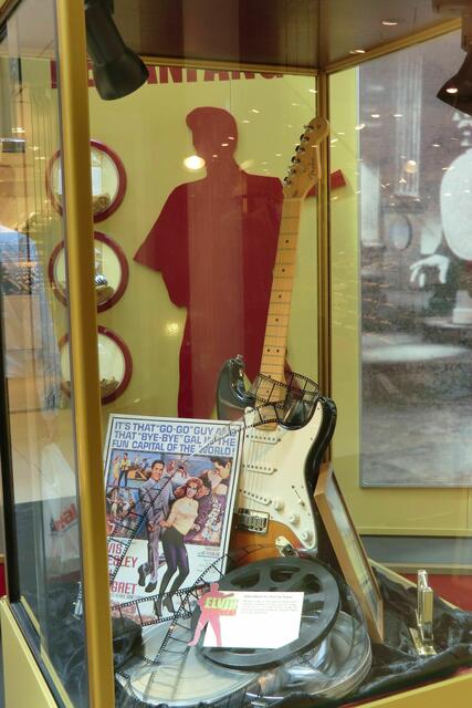 Bild 08  Die Fender Stratocaster von Elvis Presley