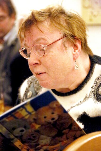 Maria Sperber hat ihr wunderbares Notizbuch mitgebracht | Foto: Egbert Kraus