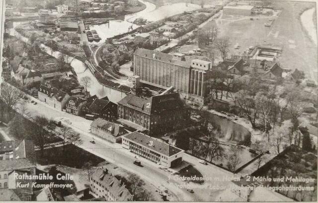 Der Neubau nach dem Brand 1945.