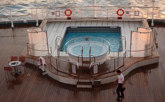 Heck mit Pool: immer sauber und gepflegt