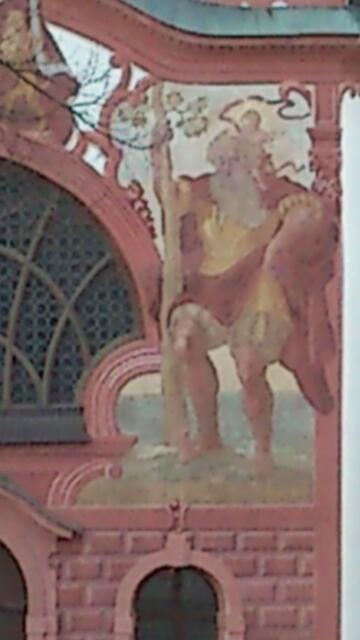 Einen wunderbaren Christophorus - und ich dachte mir, voller Freude bin ich, weil ich ein Christusträger bin und weil mich Christus durchs Leben trägt. GLG und gesegnete Tage! MM