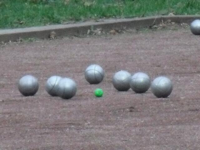 Wer gewinnt das Boule Spiel?