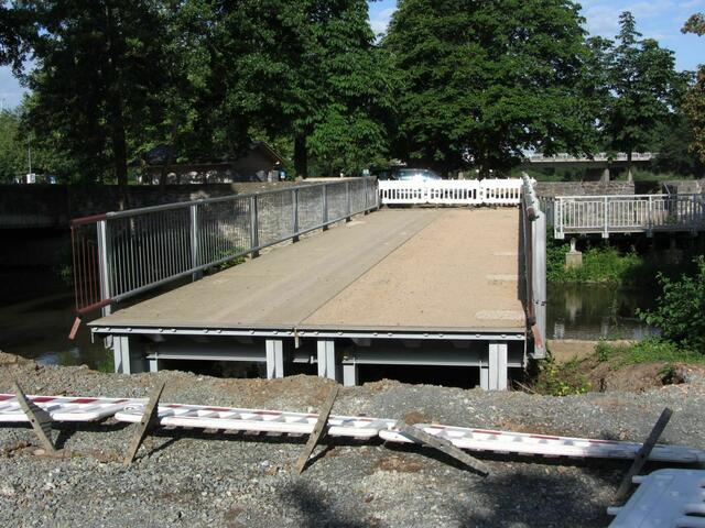 Behelfsbrücke zur Lahninsel