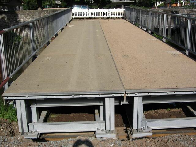 Behelfsbrücke zur Lahninsel