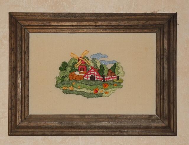 Nadelmalerei 1980 auf  Nessel mit Twist 3fädig - Innengröße 14,5 x 9cm -