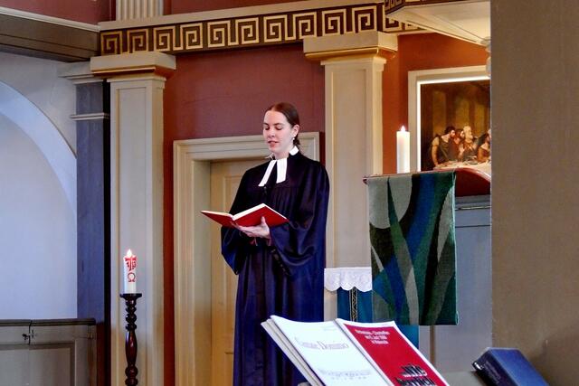 Pastorin Silke Kuhlmann, die Kollegin von Torsten Schoppe in der Kirchengemeinde. (sie ist auch zu einem Teil in der Kirchengemeinde Bommelsen tätig)