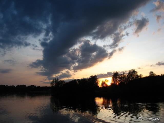 Blick über die "Kamtschatka" - Halbinsel in den Sonnenuntergang.