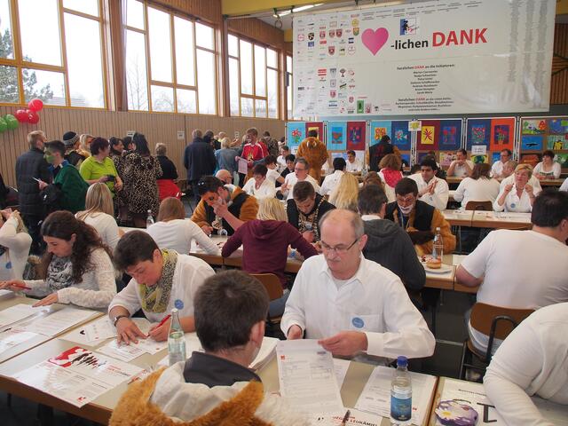 . . . über zweihundert Helfer waren ständig belegt | Foto: Orga-Team / Sarah Wörle