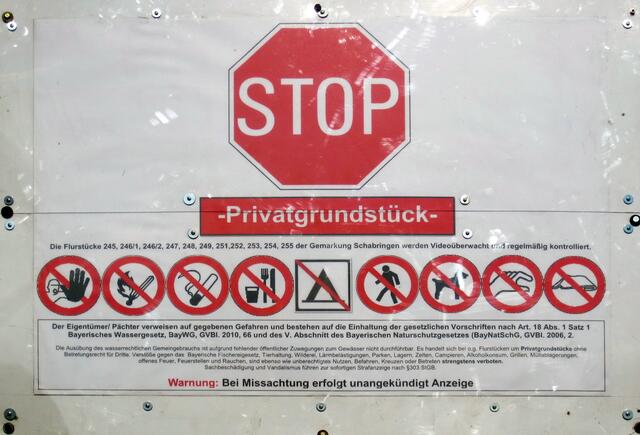 An der Südseite ist der Zugang für alle versperrt - es sei denn, man ist Mitglied in einem baden-württembergischen Angelverein