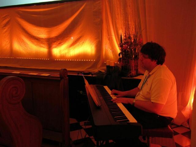 Orgelspiel bei der Abschlussveranstaltung