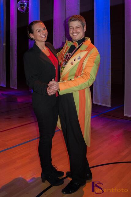 27. Ball der Junggebliebenen 2014 in Friedberg - ORCC mit dem Programm S.O.S. Spaß ohne Sorgen - im Bild ORCC-Präsident Markus Nowak und Gattin Carina
