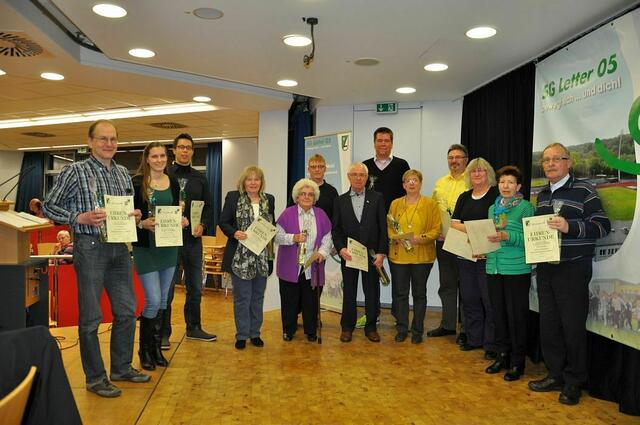 DANKE! Ein Viertel-Jahrhundert halten sie dem Verein schon die Treue!