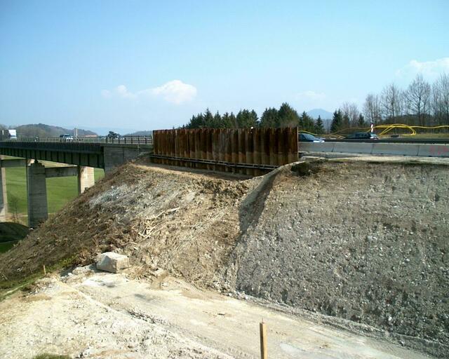 Die CSU/Einigkeit steht für einen Ausbau der A 8. So kann in Zukunft  der Umleitungsverkehr verhindert werden, der sich durch das Dorf quält.