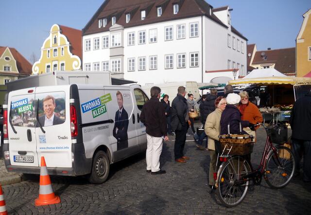Glück mit dem Wetter hatten wir am letzten Wochenmarkt. Die Sonne meinte es gut mit uns