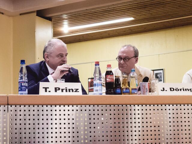 Der amtierende Bürgermeister mit dem Moderator