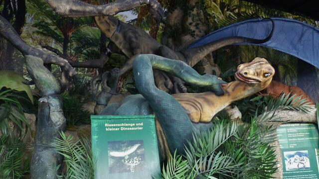 Dinosaurier in Querfurt – Im Reich der Urzeit  - am 18.3.2014 !