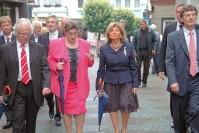 Als Frau Knobloch Linz besuchte, bedankte sie sich bei Frau Christel Klein mit den Worten:“ Ich freue mich sehr, dass ich sie kennen lernen durfte. Ich sage  Dank dafür, was ihre Familie am jüdischen Volk getan hat“.